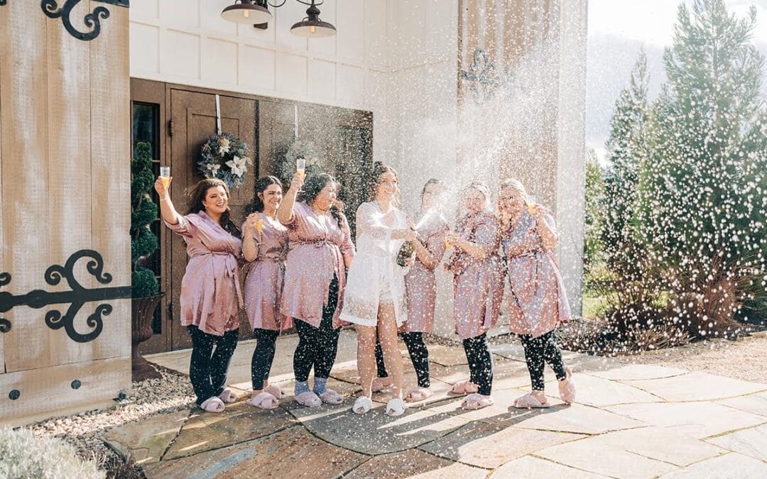 3 Unique Ways to Capture Groups at Your Wedding